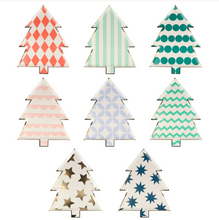 Load image into Gallery viewer, Patterned Christmas Tree Plates